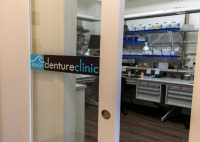 Beach denture clinic Toronto Customizing Dentures Lab